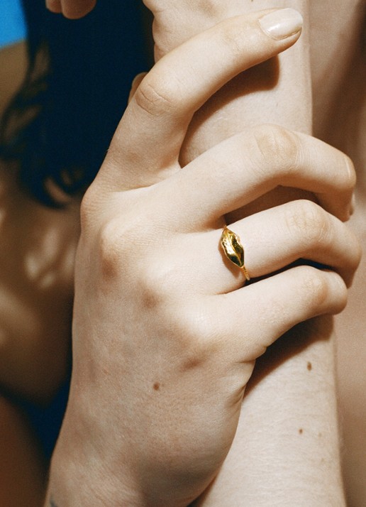 Wouters & Hendrix Lip ring verguld - voorkant 2 goud
