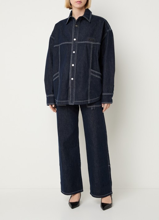 WRSTBHVR Leandra oversized blouse van denim met steekzakken - voorkant 3 donkerblauw