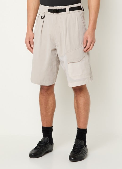 Y-3 Straight fit korte cargobroek met steekzakken