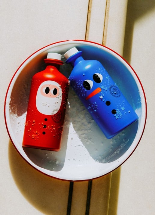 yiayia and friends Santa & Snowman Duo Extra Vierge olijfolie 2 x 500 ml in geschenkverpakking - detail beige