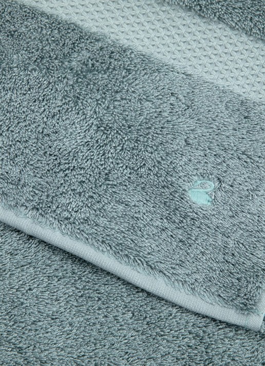 Yves Delorme Etoile badhanddoek - 700 gr/m2 - 55 x 100 cm - voorkant 2 staalblauw