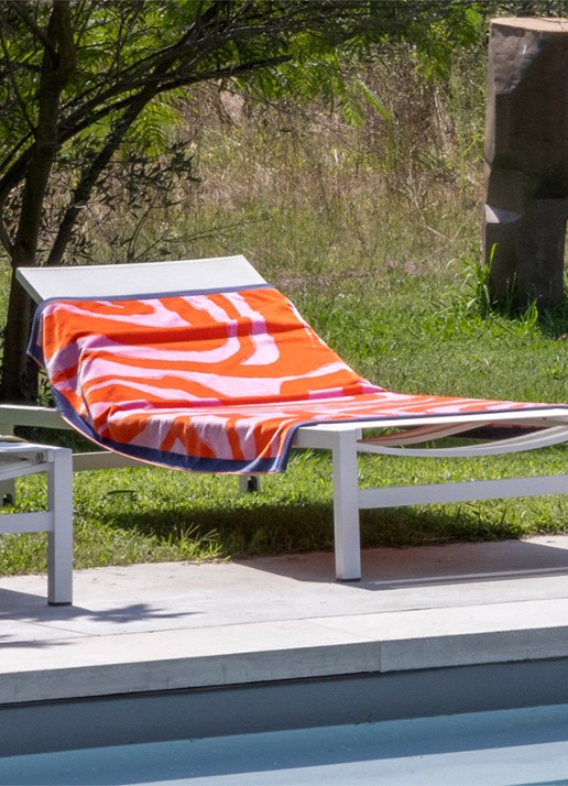 Yves Delorme Solaire strandlaken - 90 x 160 cm - voorkant 2 rood