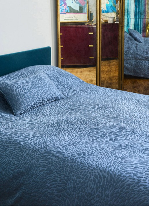 Yves Delorme Souvenir bedsprei in katoenblend - voorkant 2 petrol