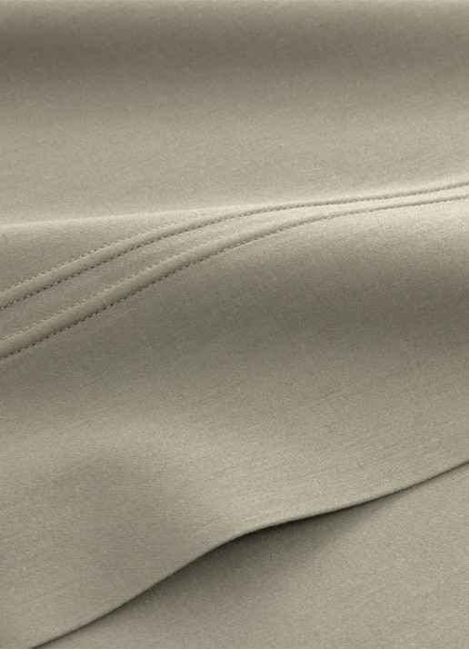 Yves Delorme Triomphe laken van katoensatijn 310TC - detail 3 khaki