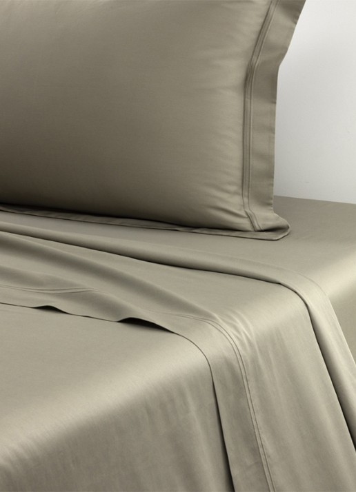 Yves Delorme Triomphe laken van katoensatijn 310TC - voorkant khaki