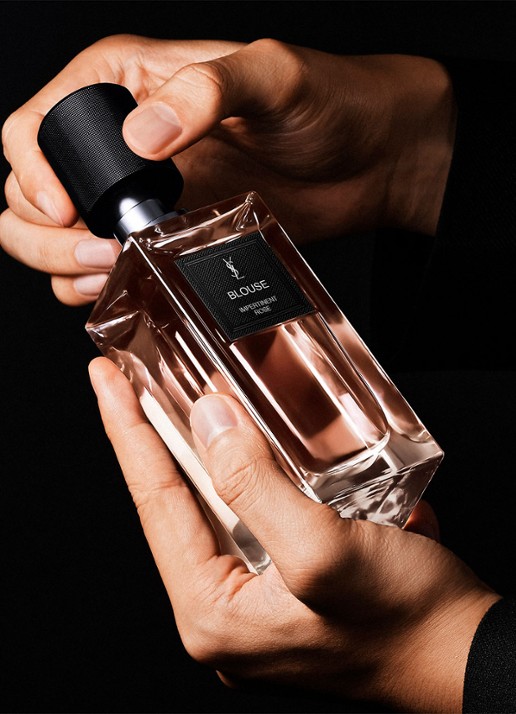 Yves Saint Laurent Mini Blouse Eau de Parfum - travel size - detail 2 undefined