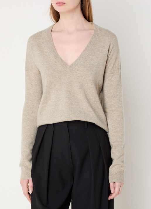 Zadig&Voltaire Vivi fijngebreide oversized pullover van kasjmier met V-hals  - detail zand