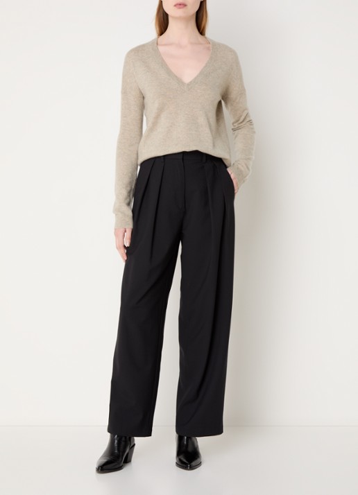 Zadig&Voltaire Vivi fijngebreide oversized pullover van kasjmier met V-hals  - voorkant 4 zand