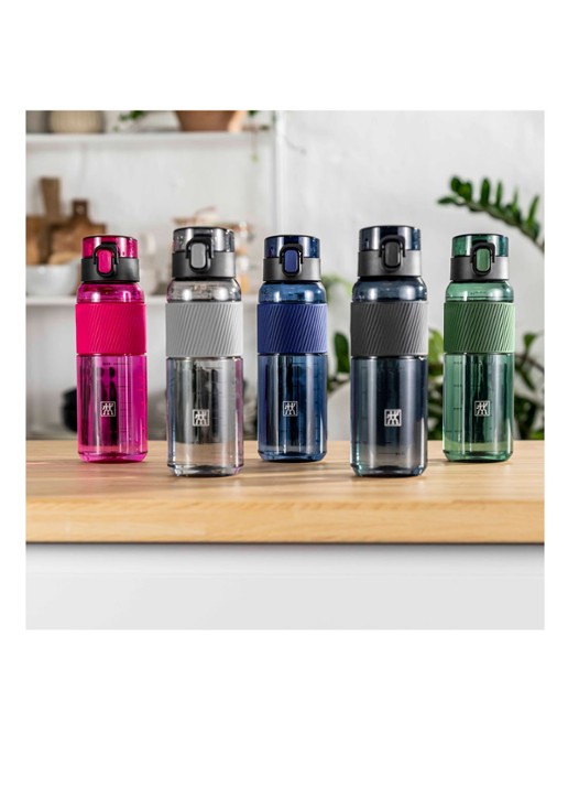 Zwilling Waterfles met verwijderbaar fruitzeefje 68 cl - voorkant 2 zwart