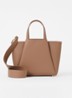 Mini Pyramid crossbodytas van leer - Taupe