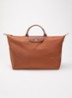 Le Pliage Original reistas L met leren details - Cognac