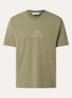 12002 T-shirt met logo- en backprint - Olijfgroen