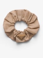 Re-Nylon scrunchie met logo - Beige